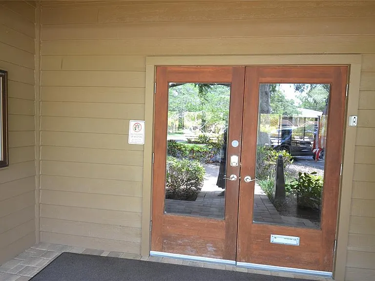 605 Lennox Rd W — Photo 31