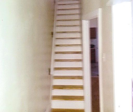 4th image of 1613 Park St