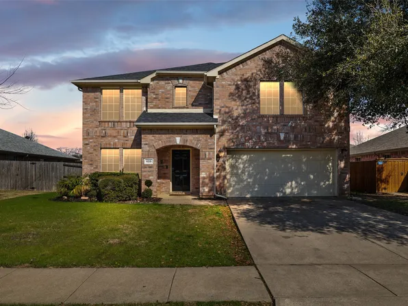 605 Midpark Dr, Euless, TX 76039