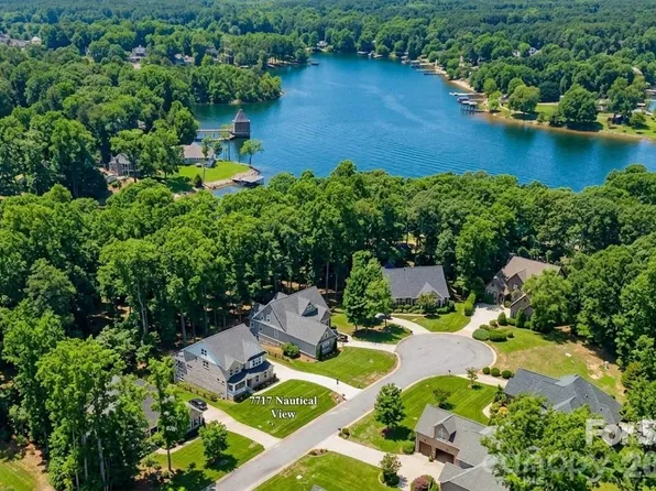 7717 Nautical View Dr, Denver, NC 28037