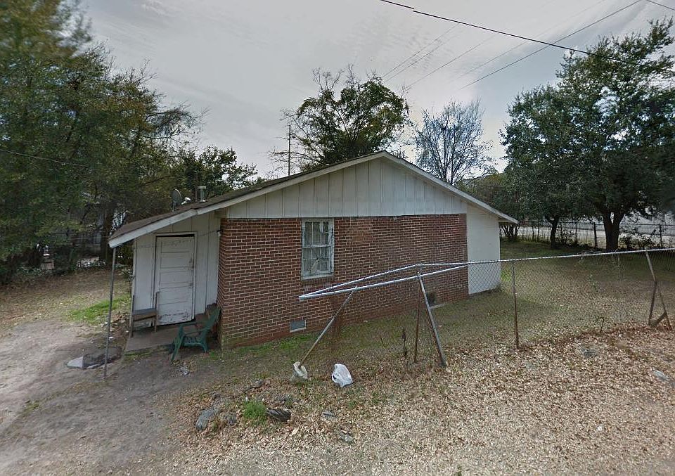 1st image of 4526 Piggly Wiggly Dr