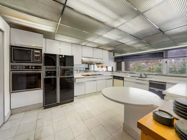 1225 River Road image 30 of 41