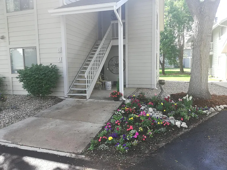 3500 Rolling Green Dr #J40 — Photo 15