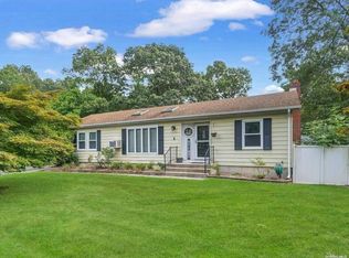 63 Buckley Rd, Patchogue, NY 11772