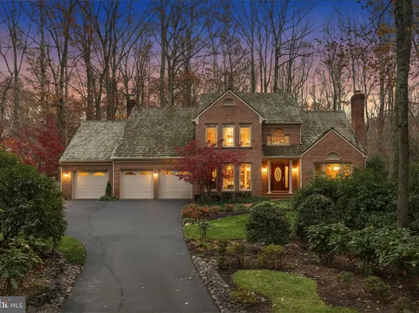 6809 Spout Ln, Fairfax Station, VA 22039