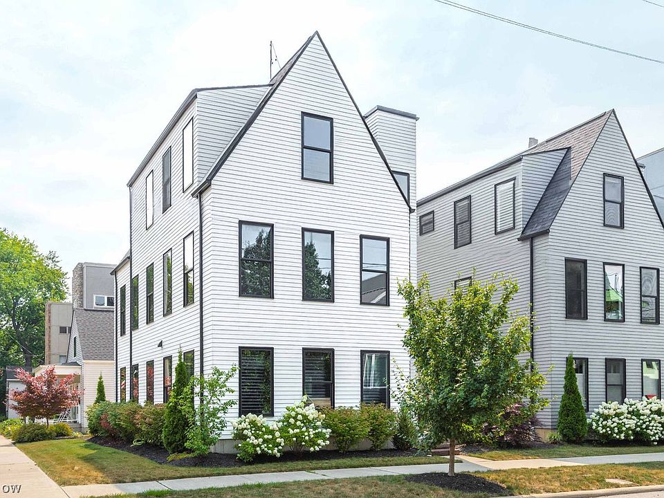 1st image of 2117 W 18th St