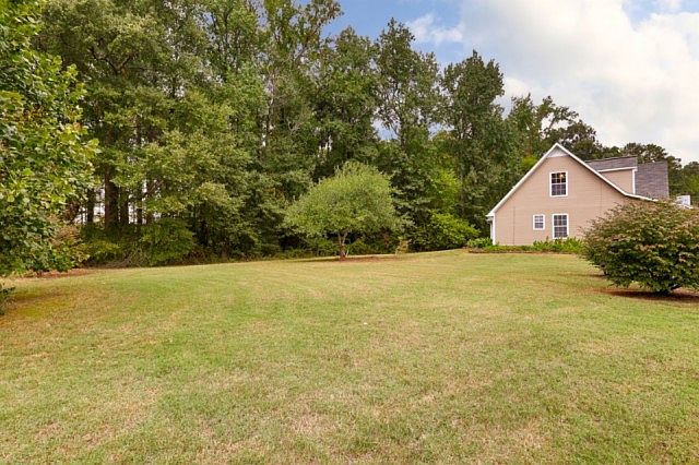 2nd image of 133 Brass Oak Dr