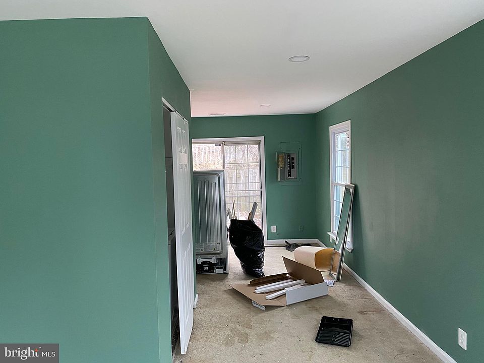 1st image of 301 Madison Ct