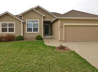 14608 Green Castle St, Smithville, MO 64089