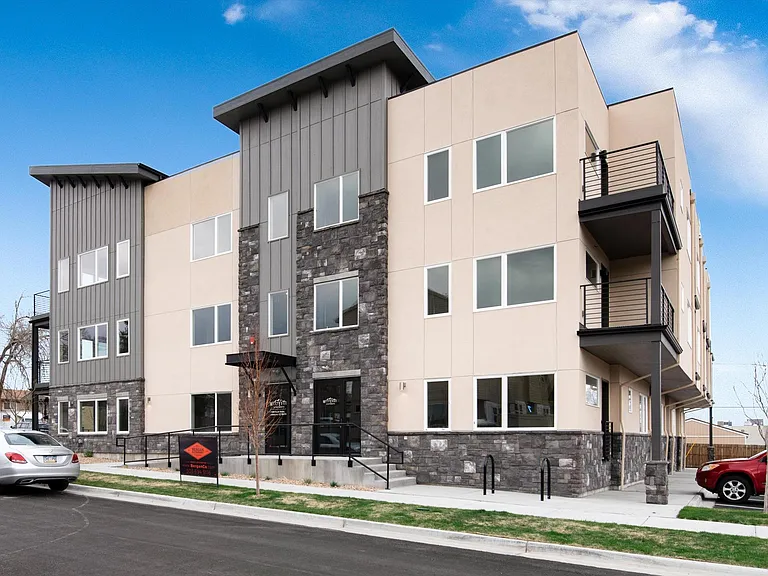 WestEdge Apartments — Photo 2