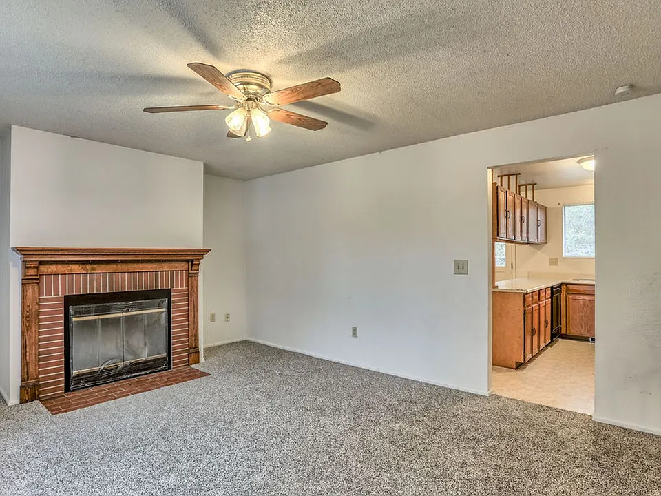 836 Winchester Dr