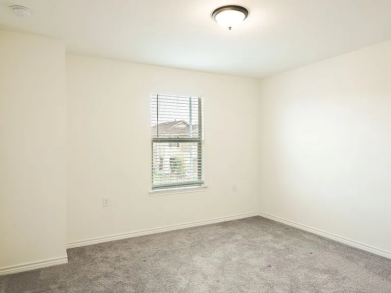 5527 Castle Brook Dr — Photo 13