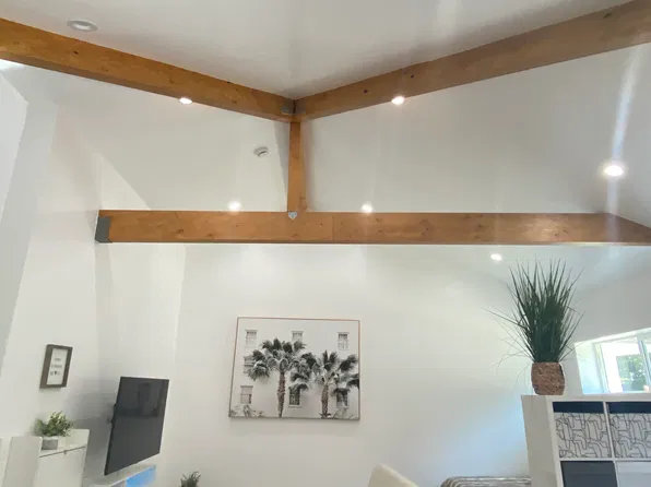 19329 Hatteras St, Tarzana, CA 91356