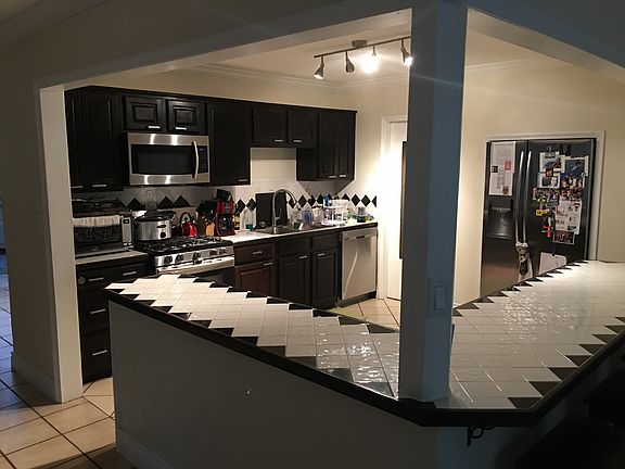 2nd image of 18640 Belview Dr