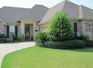 311 Briars Ct, Bossier City, LA 71111