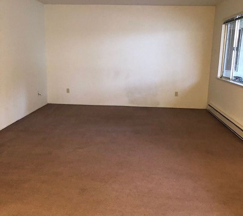 1st image of 178 Echo Ave APT 1
