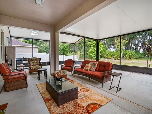 3rd image of 10616 Lucaya Dr