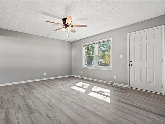 5th image of 200 Garden Park Dr