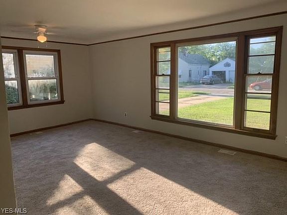 3rd image of 18212 Kares Ave