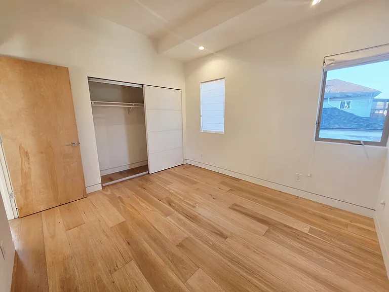 2830 Myrtle St — Photo 23