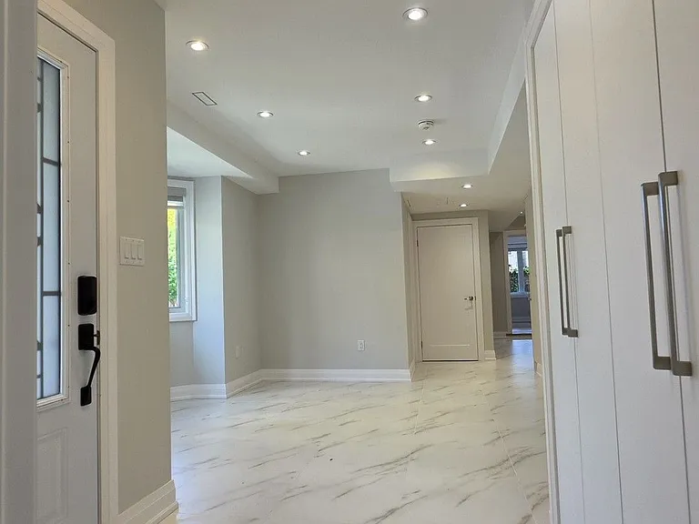 10 Lascelles Blvd #MAIN — Photo 17