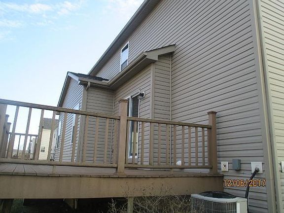 3rd image of 7820 Headwater Dr