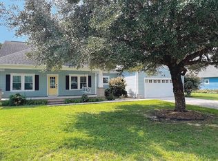 6093 Turtlewood Dr, Southport, NC 28461