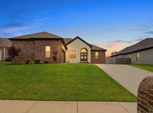 9709 Cliffside Dr, Sherwood, AR 72120