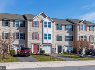 371 Latrobe Dr, Newark, DE 19702