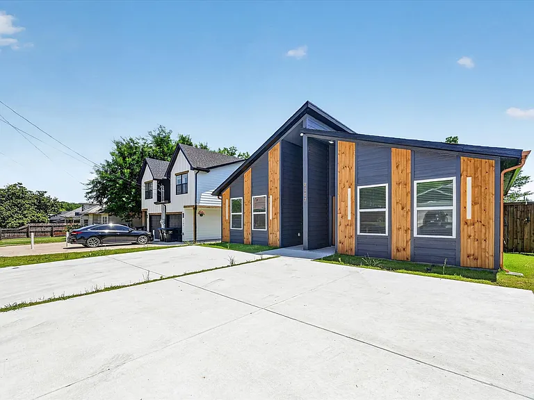 2107 Church St #B — Photo 21