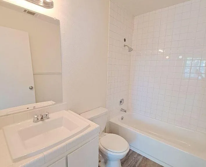 Princeton Place Apartments — Photo 5