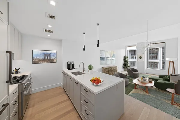 Rented by R New York | media 18