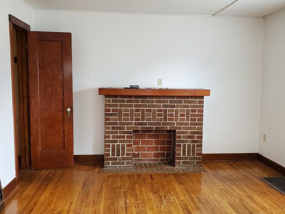 1st image of 14 W 16th Ave #2