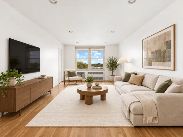 2711 Avenue X image 1 of 10