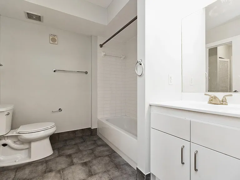 1000 New Jersey Ave SE #316 — Photo 23