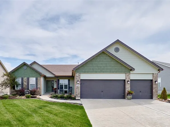 234 Lonepine Dr, Wentzville, MO 63385