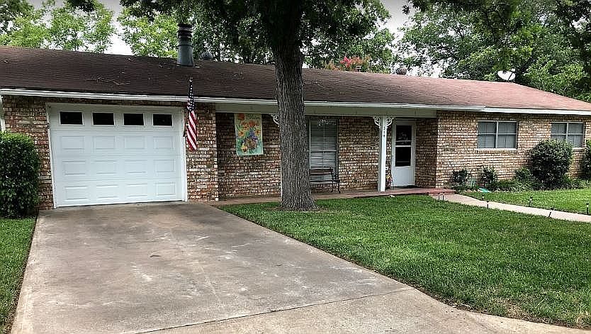 1st image of 214 Skylark Dr