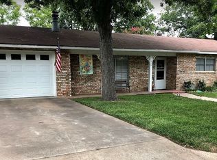 214 Skylark Dr, Fredericksburg, TX 78624
