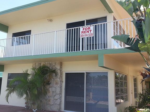 HUGE BALCONY OVERLOOKING WIDE INTRACOASTAL WATERWAY