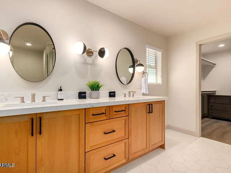 15805 N 60th Way — Photo 18