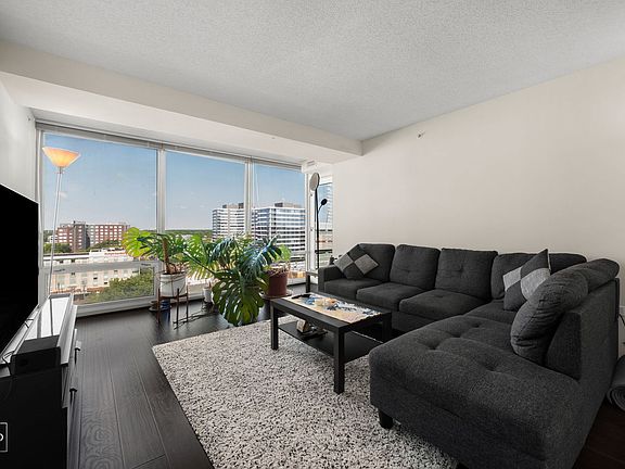 3rd image of 800 Elgin Rd APT 1206