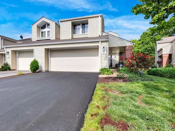 665 Highview Circle Dr, Ballwin, MO 63021