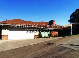 8 Haven Dr, Petaluma, CA 94952