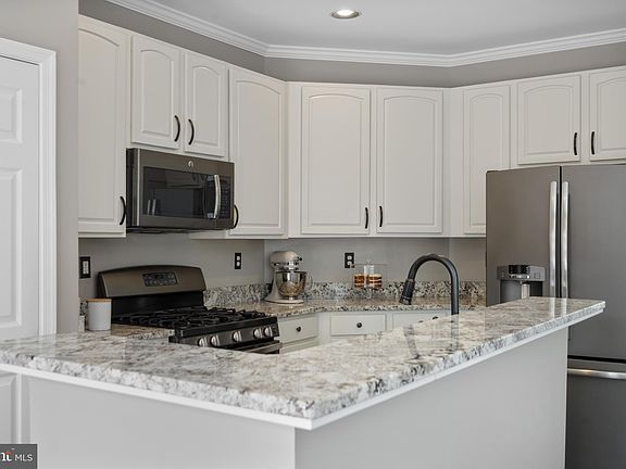 4th image of 44257 Sonora Ln
