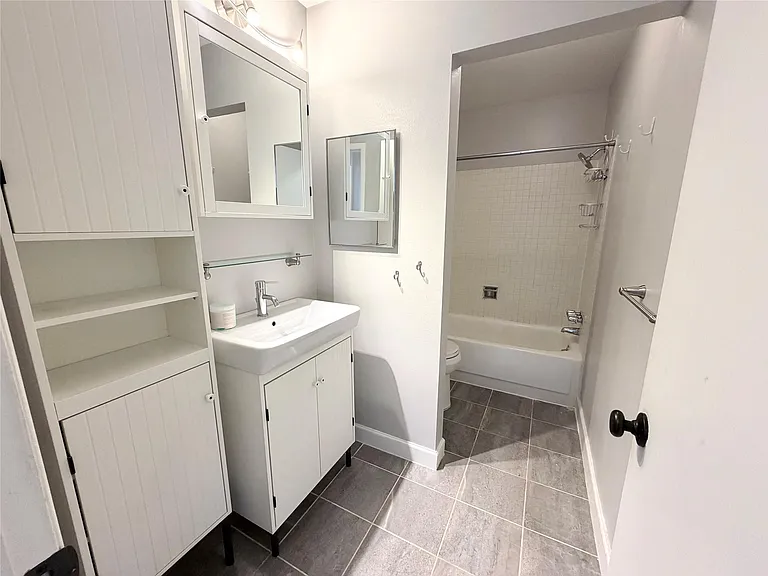 2405 Torquay Ave #207 — Photo 14