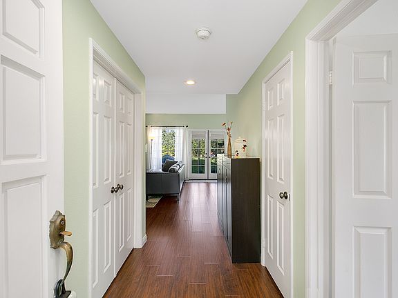 4th image of 16388 Avenida Venusto Unit A