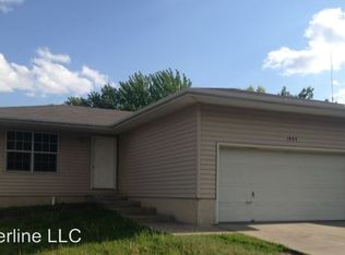 1935 Hartley St, Lincoln, NE 68521