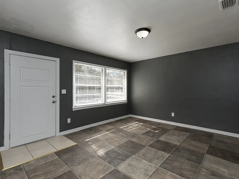 3101 3rd Street Cir N — Photo 13