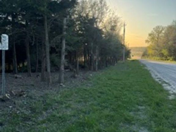 5th image of 10380 Old Agency Rd