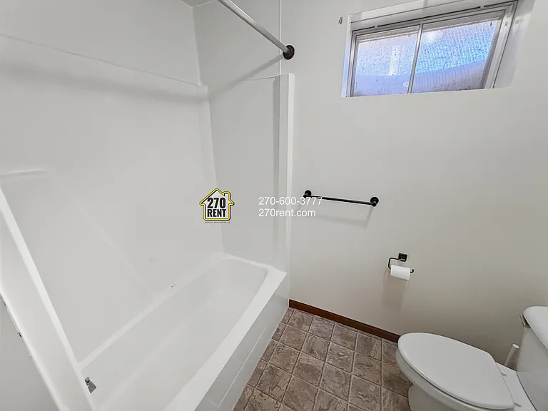 2390 Brandenburg Rd — Photo 16